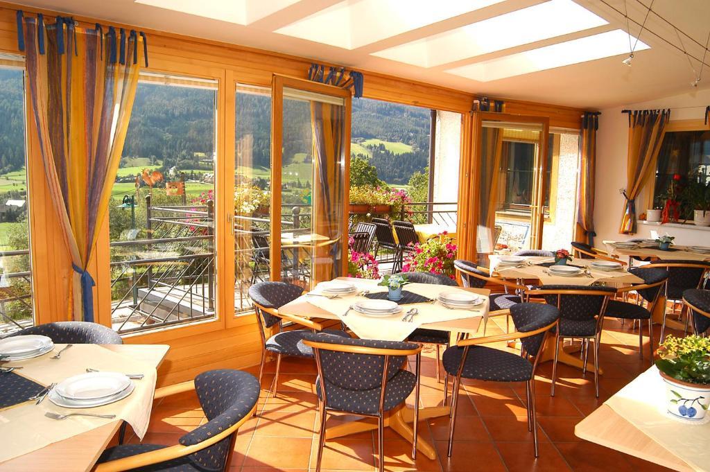 סנט מיכאל אים לונגאו Hotel Weissenstein מראה חיצוני תמונה